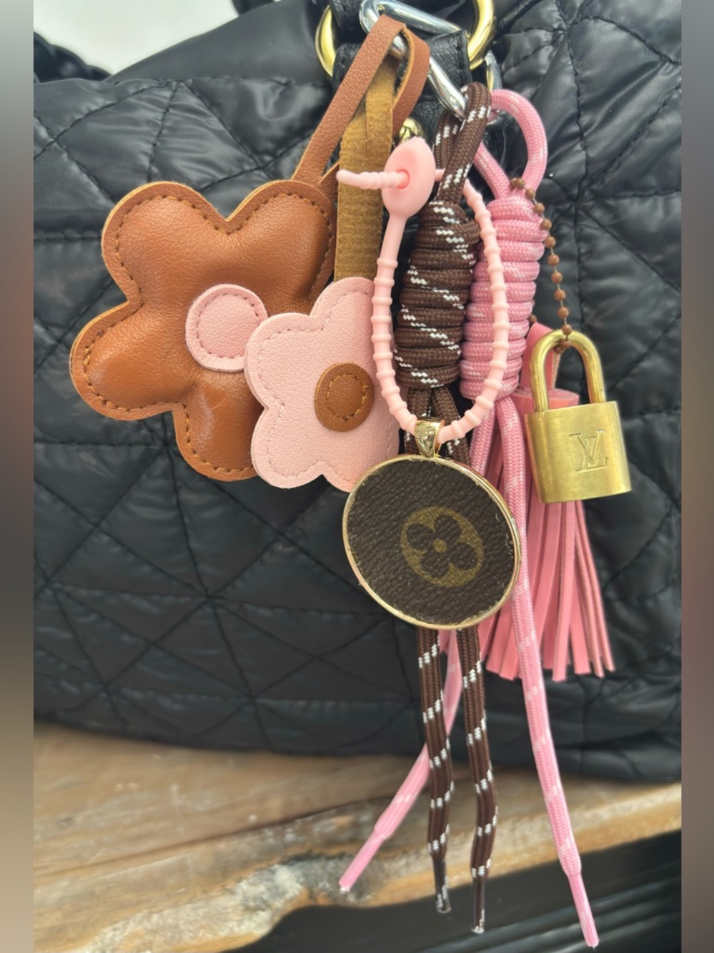Louis Vuitton Lock & monogram disc, pink brown flower, tassel, rope bag charm - Picture 2 of 6